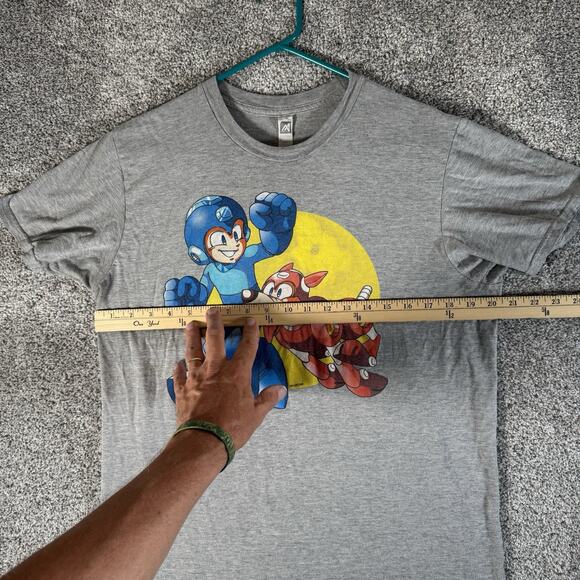 Mega Man Rush T-shirt Sz Medium Tall Retro 80s Video Game Nerd Capcom Nostalgia - Picture 3 of 10